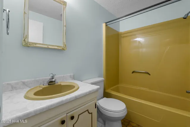 $270,000 | 201 Poplar Street, Carthage, NC 28327