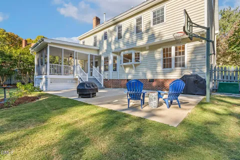 $775,000 | 407 Kettlebridge Drive, Cary, NC 27511