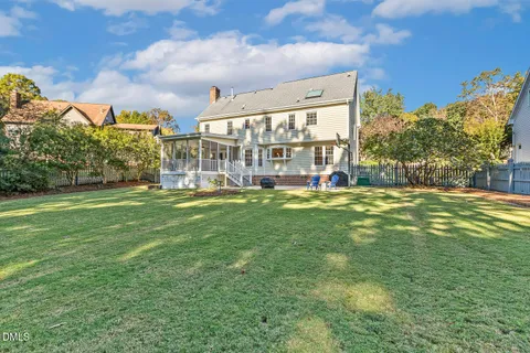 $775,000 | 407 Kettlebridge Drive, Cary, NC 27511