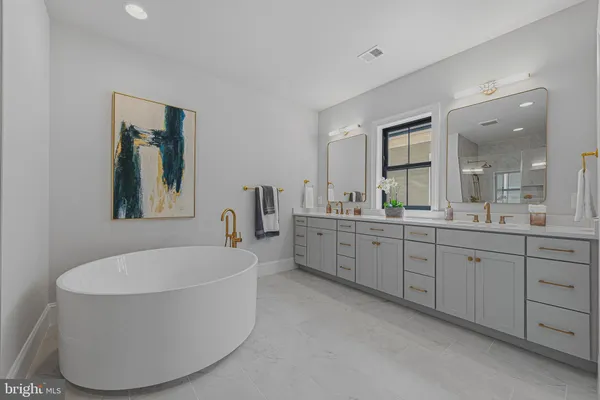 $2,599,000 | 724 North Cleveland Street, Arlington, VA 22201