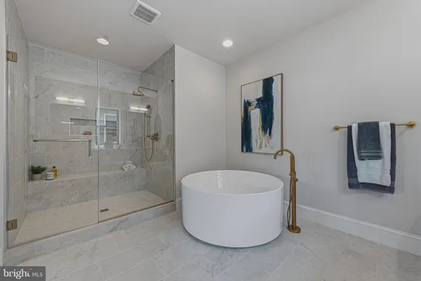 $2,599,000 | 724 North Cleveland Street, Arlington, VA 22201