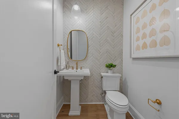 $2,599,000 | 724 North Cleveland Street, Arlington, VA 22201