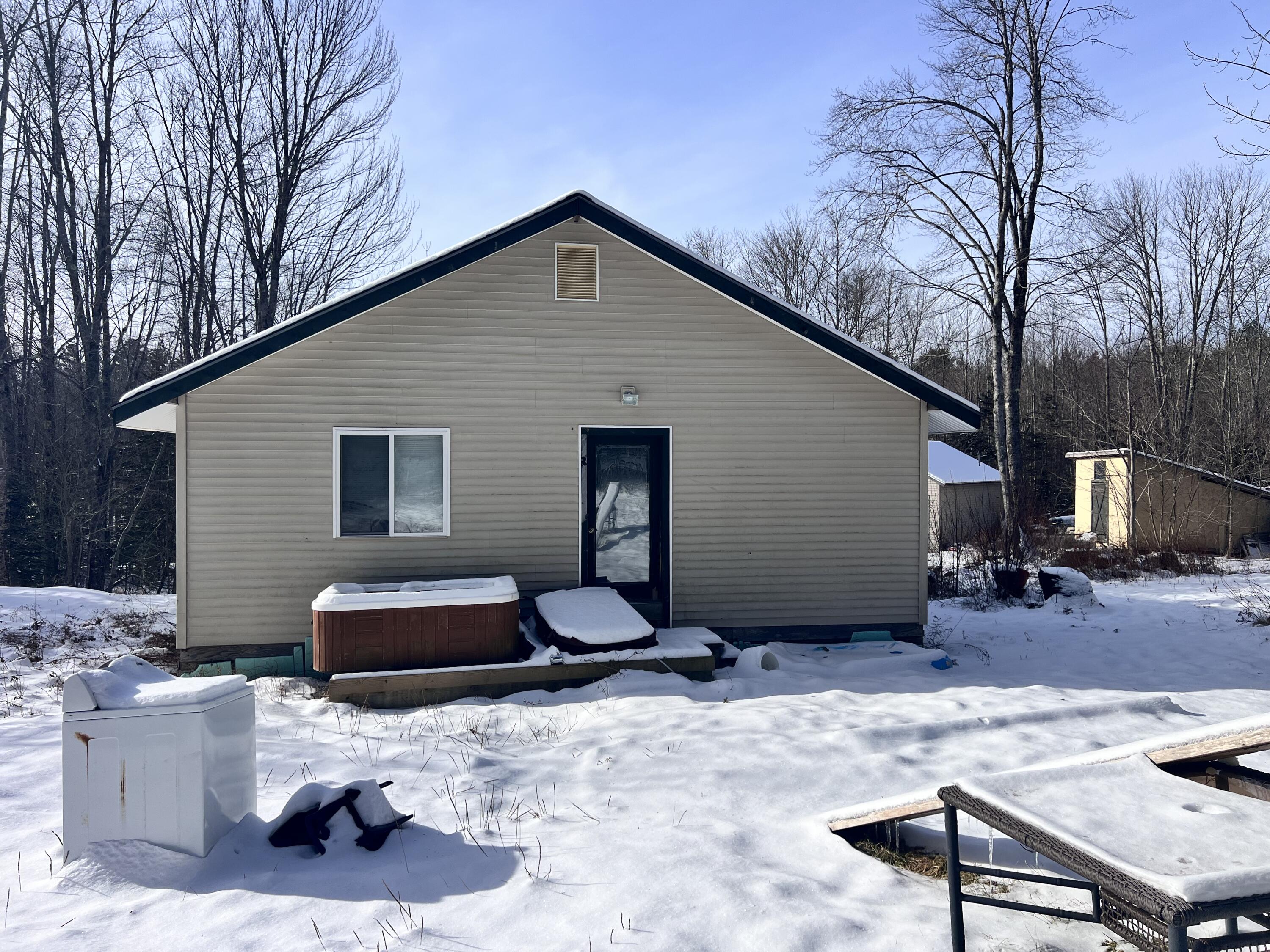 701 North Penobscot Road Penobscot, ME 04476 - Photo 3 of 15 IMG_1231