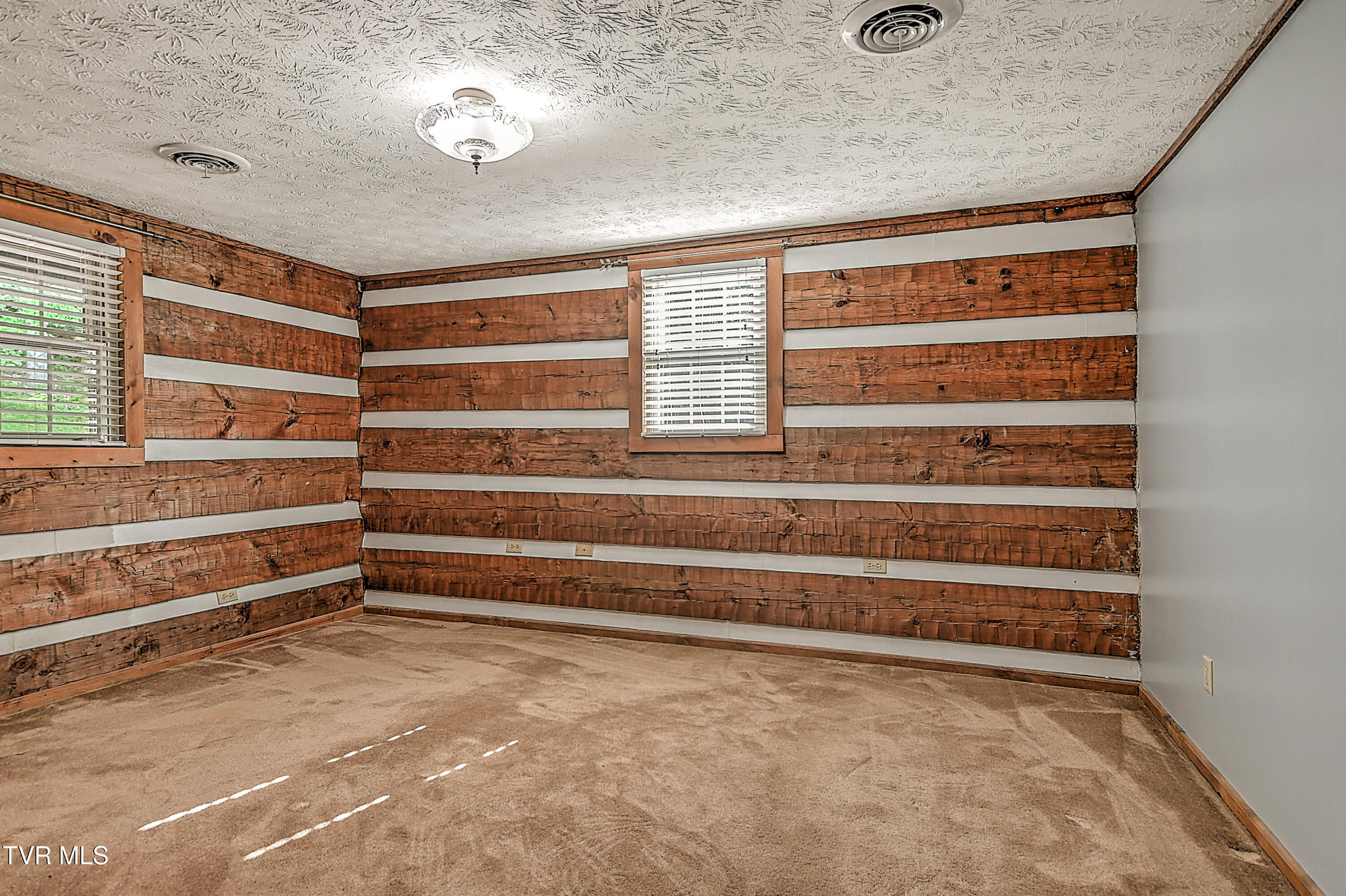 375 Lick Hollow Road Greeneville, TN 37743 - Photo 25 of 40 Upstairs Room 3 of 4