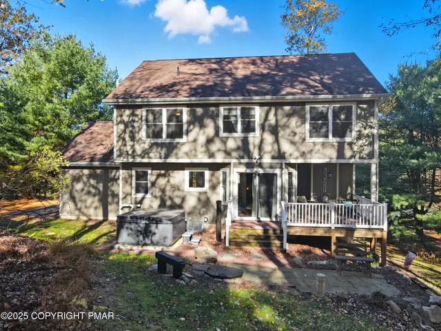 $599,000 | 104 Wolf Hollow Road, Lake Harmony, PA 18624