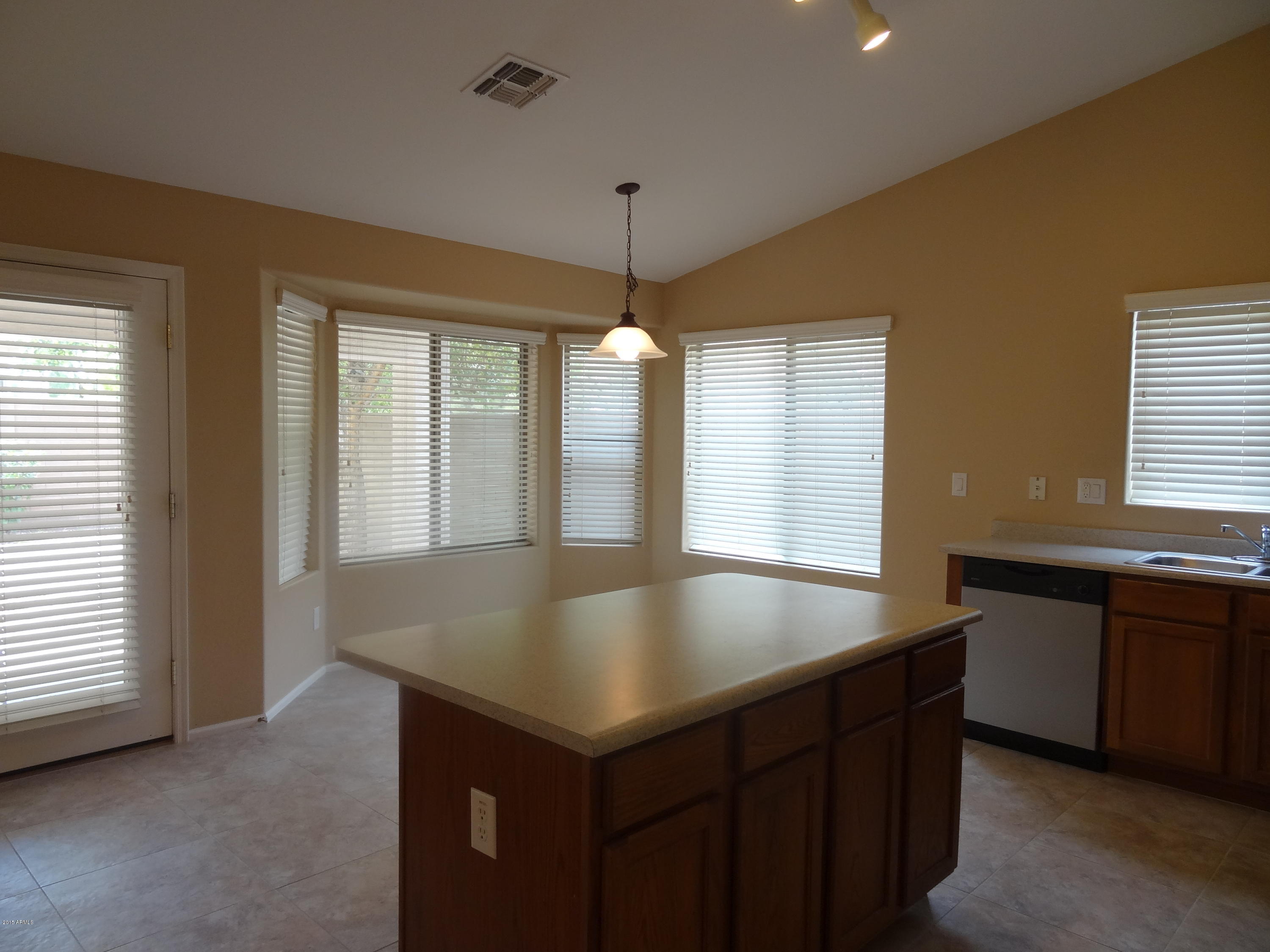 45255 West Rhea Road Maricopa, AZ 85139 - Photo 9 of 36 DSC01936
