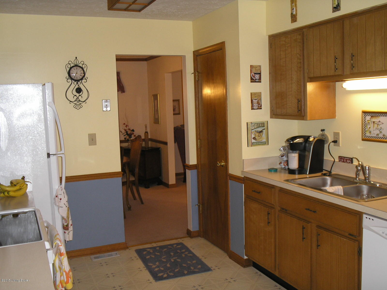 2606 Wareham Road Louisville, KY 40242 - Photo 19 of 34 Kitchen going to Dining Room.JPG