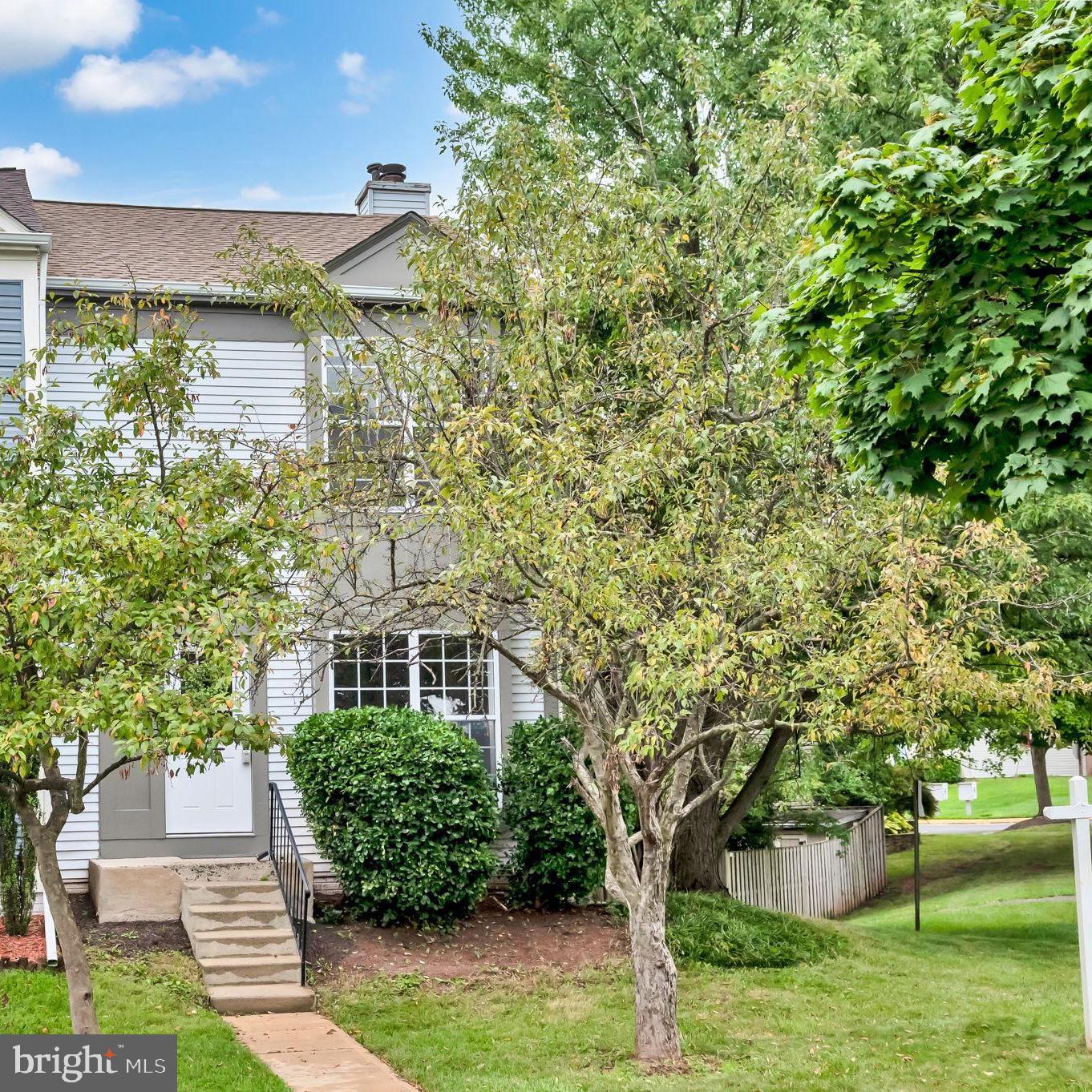 13555 Highland Mews Place, Herndon, VA 20171 Compass