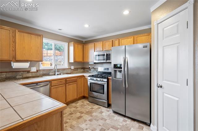 5216 Rondo Way Colorado Springs, CO 80911 - Photo 11 of 24