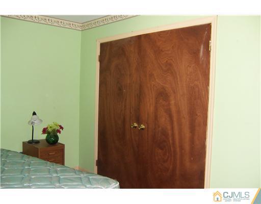 80 South Hill Road Colonia, NJ 07067 - Photo 15 of 25