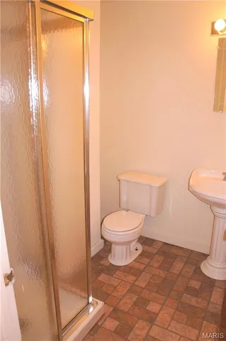 $675 | 106 West 5th S Street, Mount Olive, IL 62069