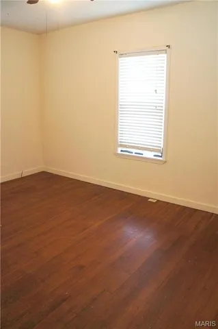 $675 | 106 West 5th S Street, Mount Olive, IL 62069