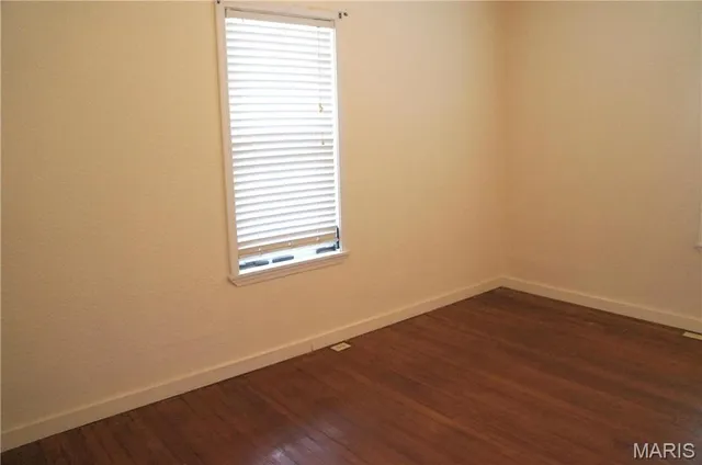 $675 | 106 West 5th S Street, Mount Olive, IL 62069