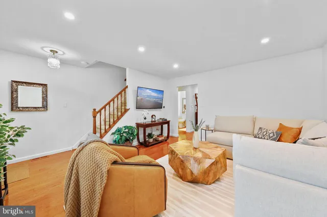 $325,000 | 840 Kings Croft Drive, Cherry Hill, NJ 08034