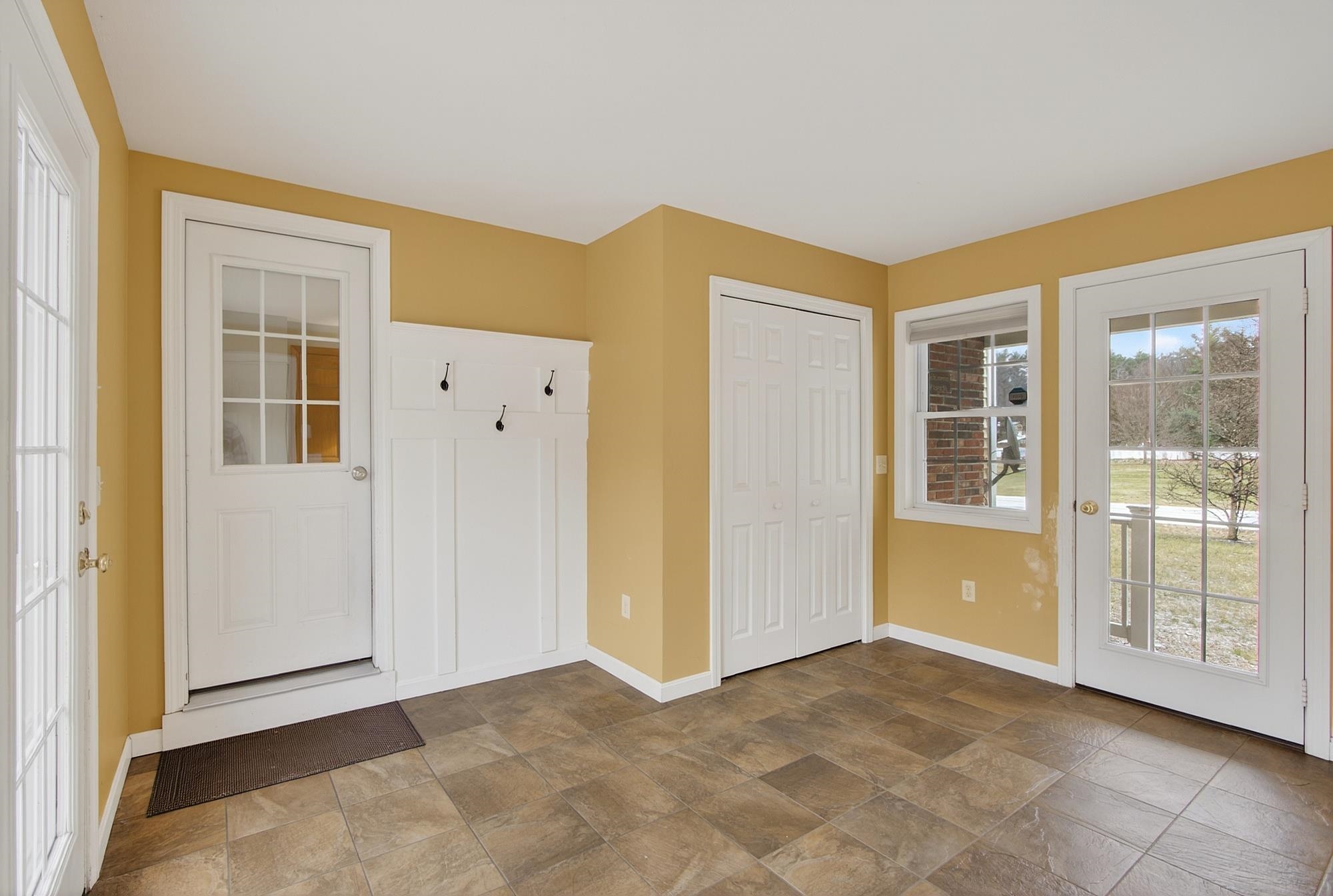 20 Jakes Lane Merrimack, NH 03054 - Photo 11 of 52