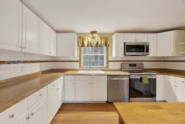 $575,500 | 20 Jakes Lane, Merrimack, NH 03054