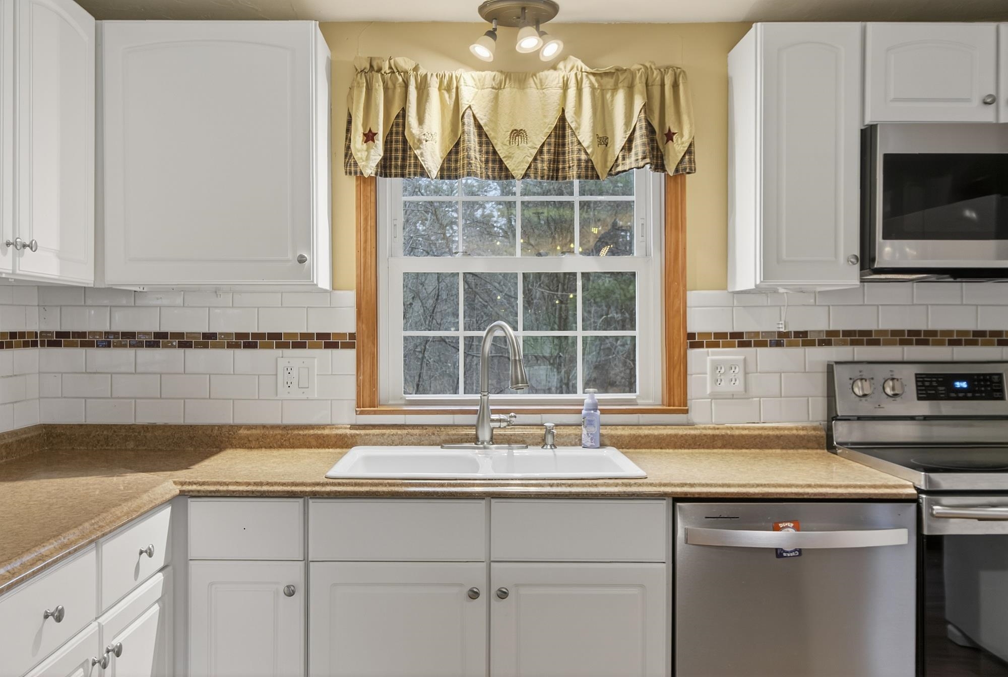 20 Jakes Lane Merrimack, NH 03054 - Photo 23 of 52