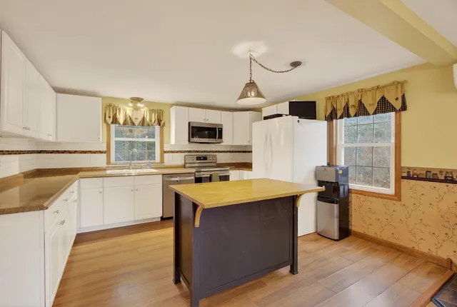 $575,500 | 20 Jakes Lane, Merrimack, NH 03054