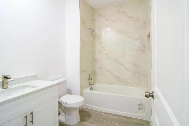 $795,500 | 246 Rotonda Boulevard West, Rotonda West, FL 33947