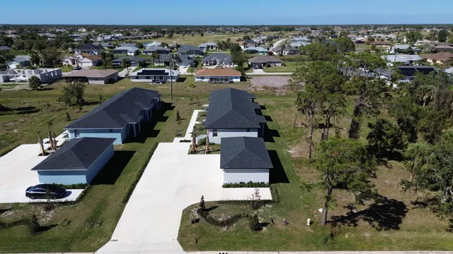 $795,500 | 246 Rotonda Boulevard West, Rotonda West, FL 33947