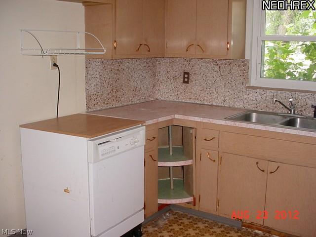 13503 Rockside Road Garfield Heights, OH 44125 - Photo 4 of 8