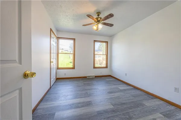 $299,900 | 206 Hague Lane, Uniontown, PA 15401