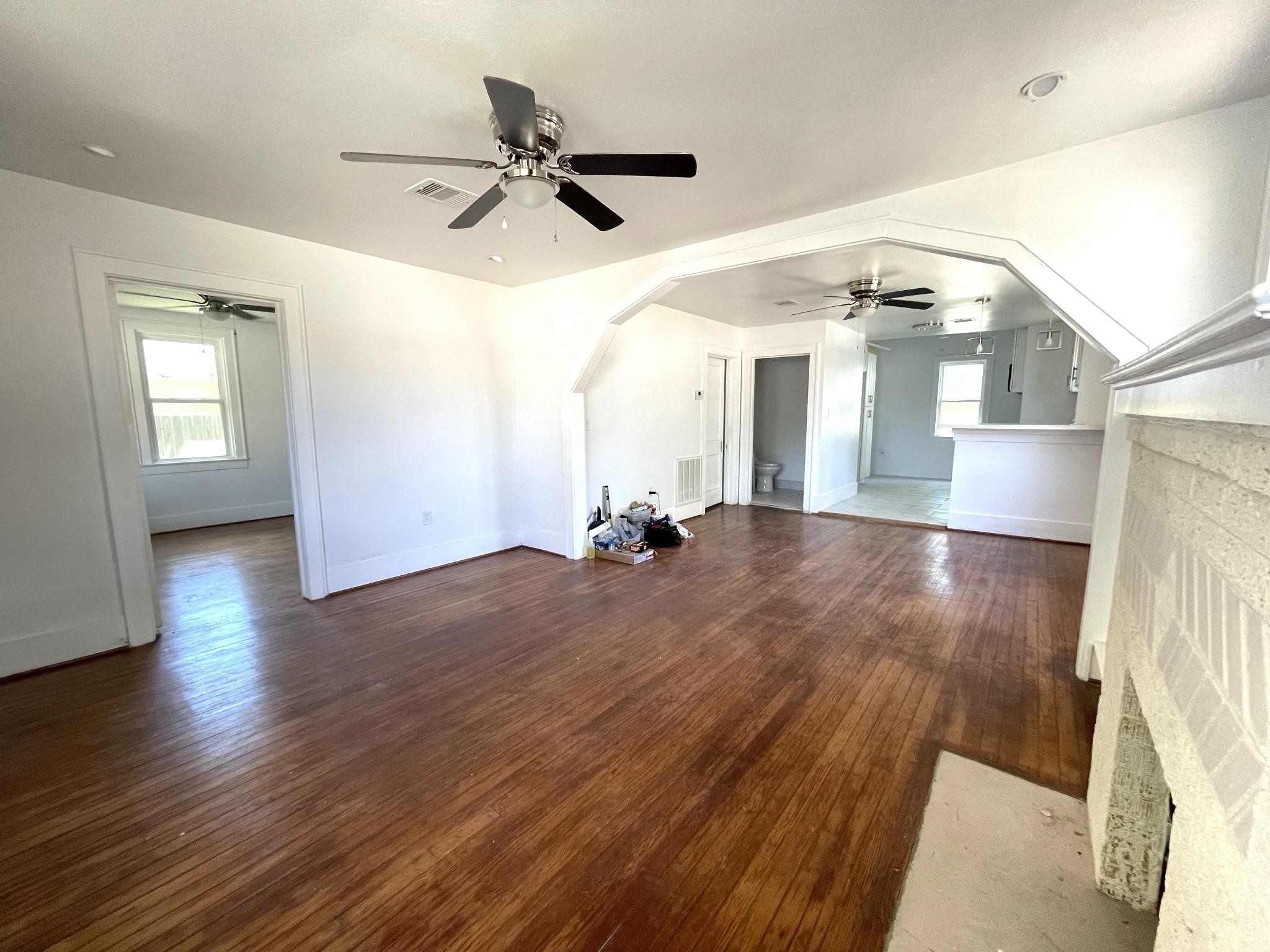 107 Sinclair Street Boling, TX 77420 - Photo 10 of 30 Gallery Image 10