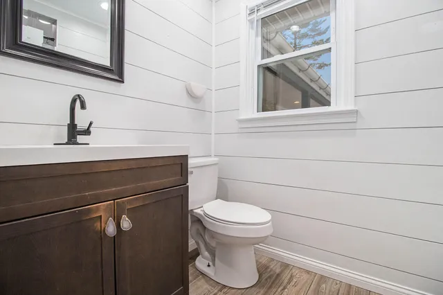 $345,000 | 805 Landsdowne Avenue, Portage, MI 49002