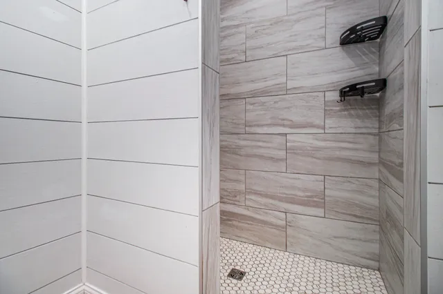 $345,000 | 805 Landsdowne Avenue, Portage, MI 49002