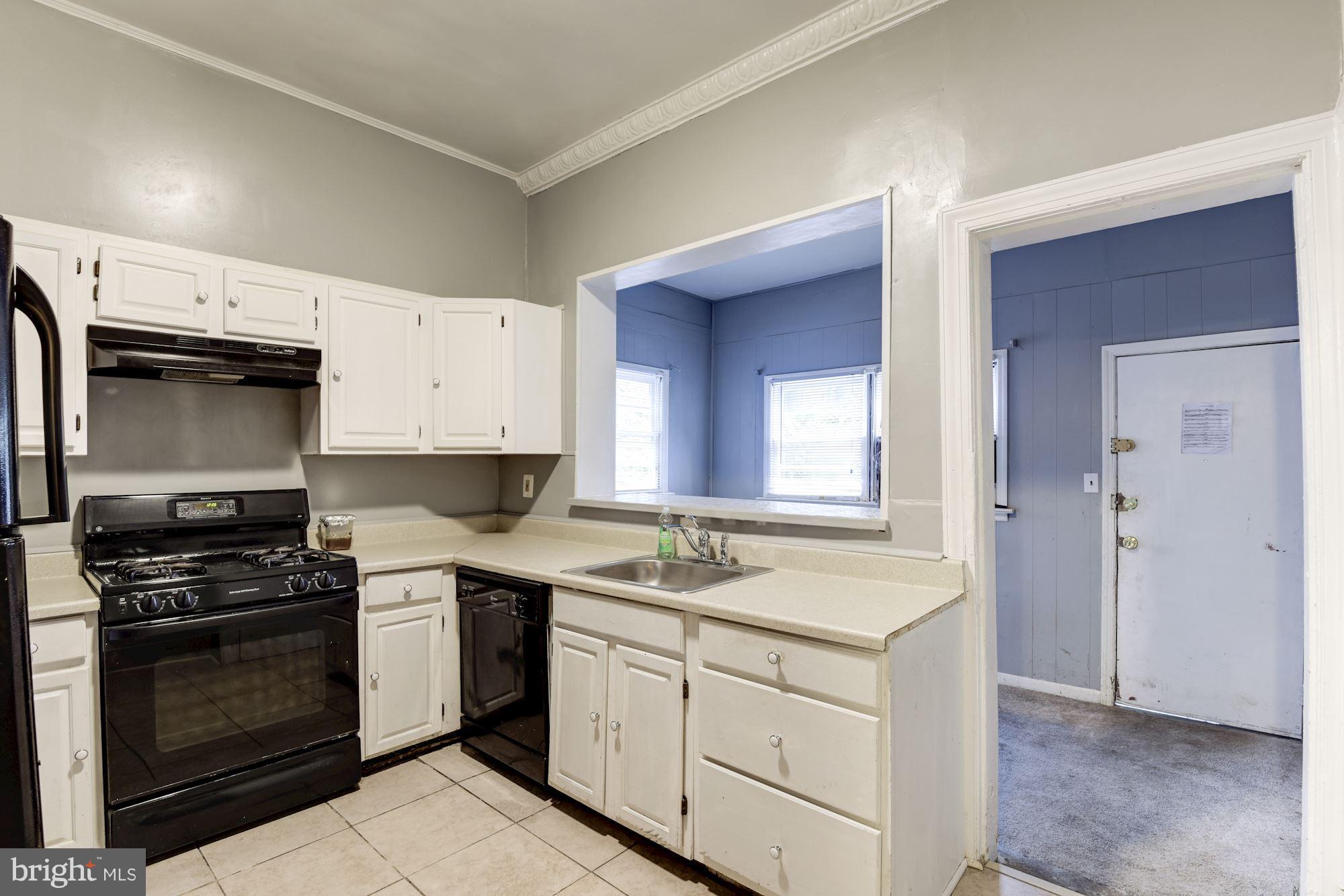 123 U Street Northwest Washington, DC 20001 - Photo 13 of 30 Kitchen