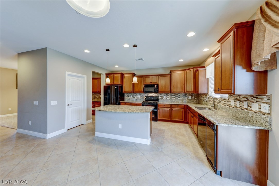 6963 Los Lagos Road Las Vegas, NV 89178 - Photo 11 of 44 Gallery Image 11