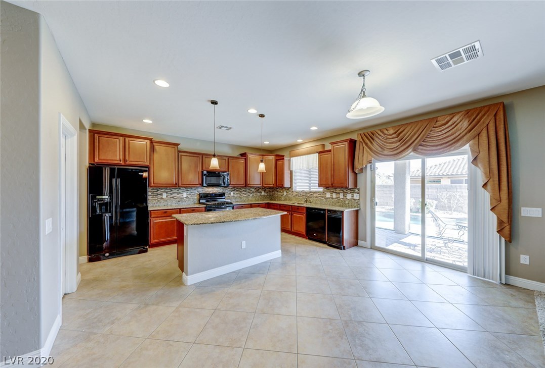 6963 Los Lagos Road Las Vegas, NV 89178 - Photo 10 of 44 Gallery Image 10