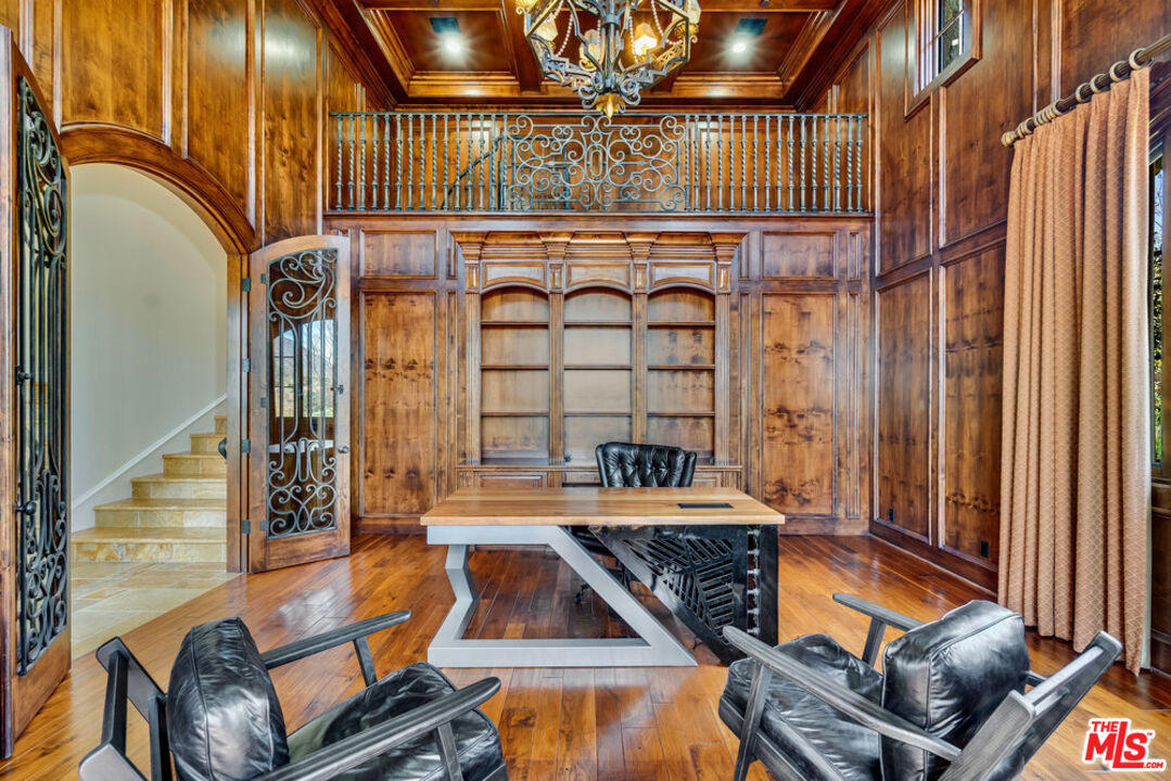 18000 Sunset Point Road Poway, CA 92064 - Photo 19 of 43 a living room with furniture