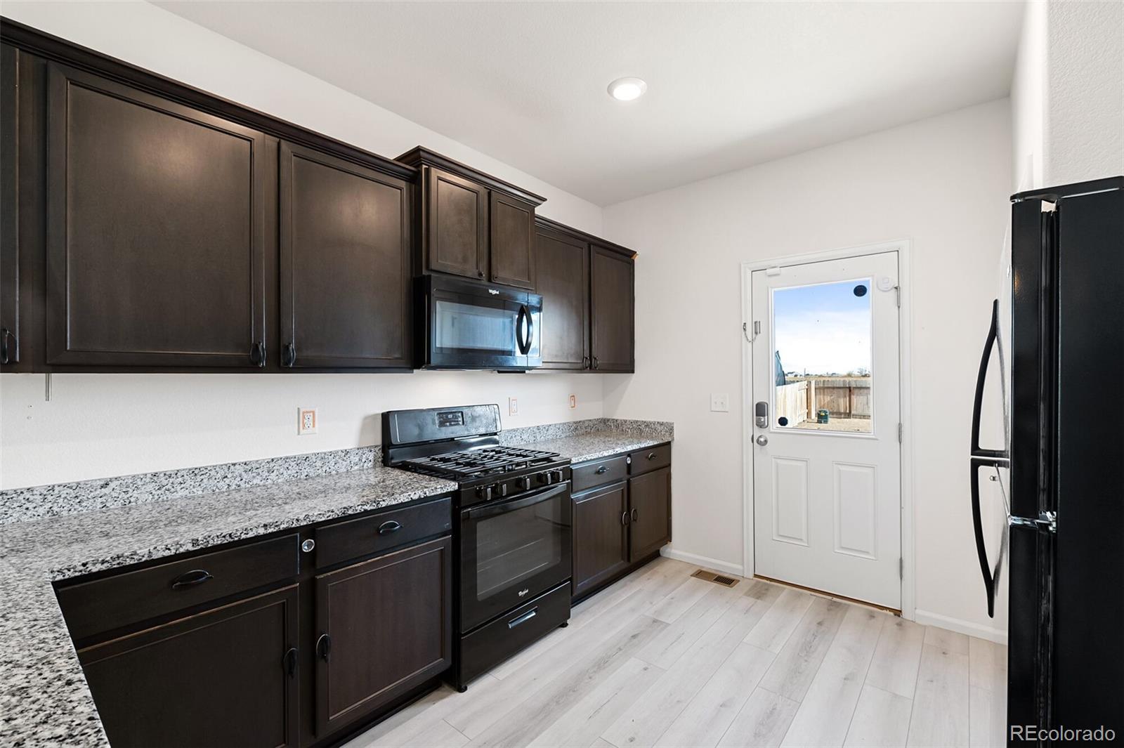 306 Walnut Street Bennett, CO 80102 - Photo 11 of 41