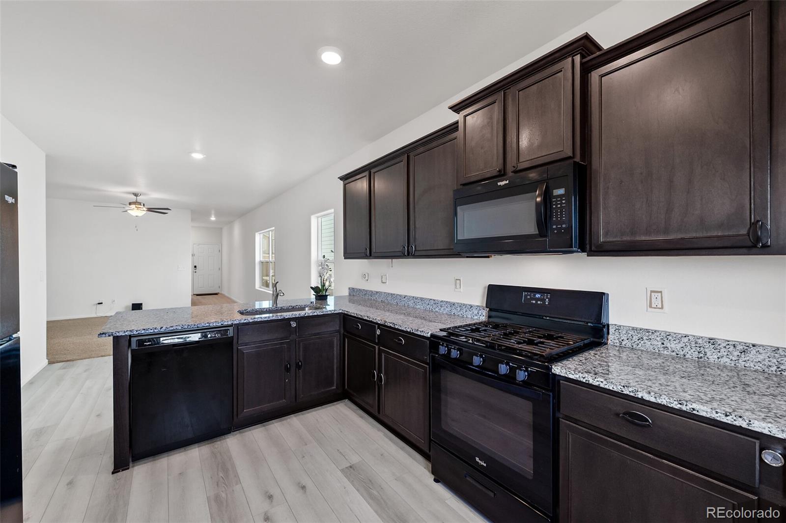 306 Walnut Street Bennett, CO 80102 - Photo 10 of 41