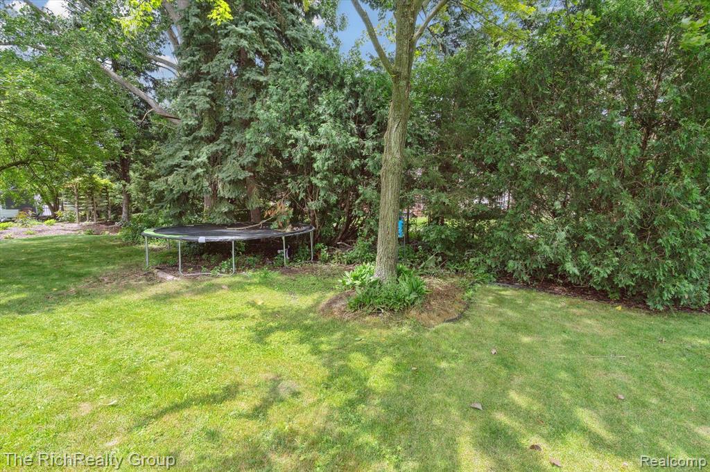 44180 Richmond Road Canton, MI 48187 - Photo 44 of 45