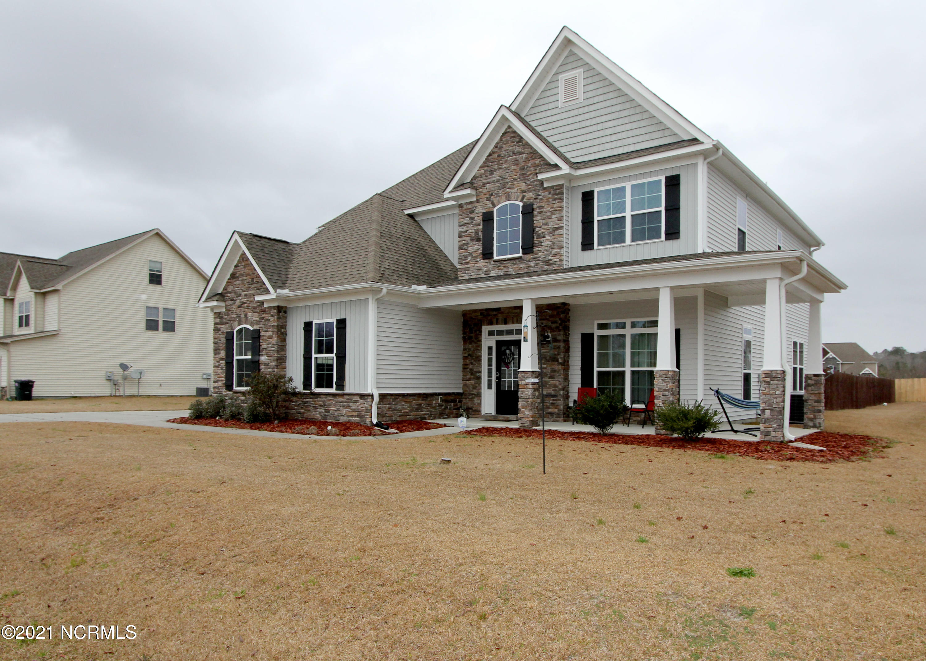223 River Winding Road Jacksonville, NC 28540 - Photo 4 of 64 A front 5