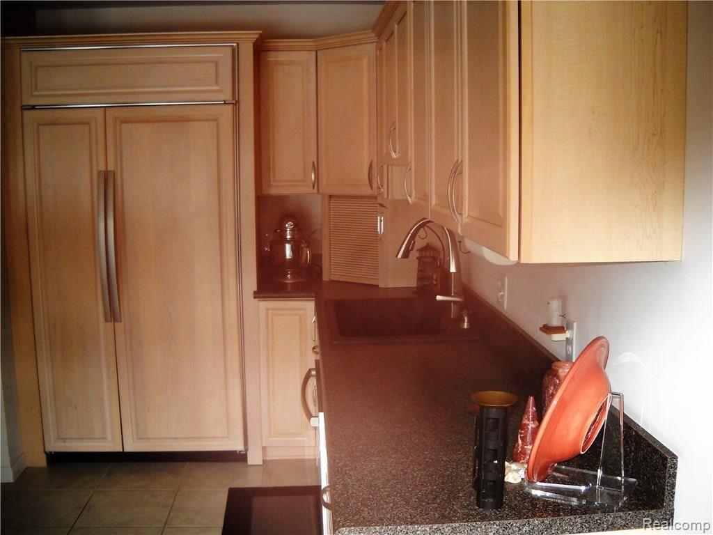 22451 Timber Ridge Court Woodhaven, MI 48183 - Photo 6 of 26