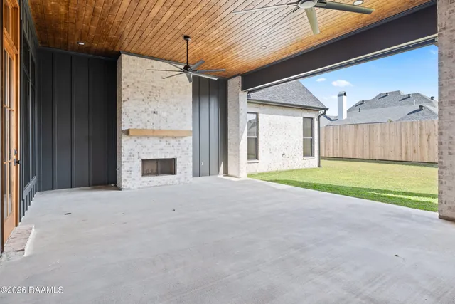 $929,000 | 309 Sunset Palm Court, Youngsville, LA 70592