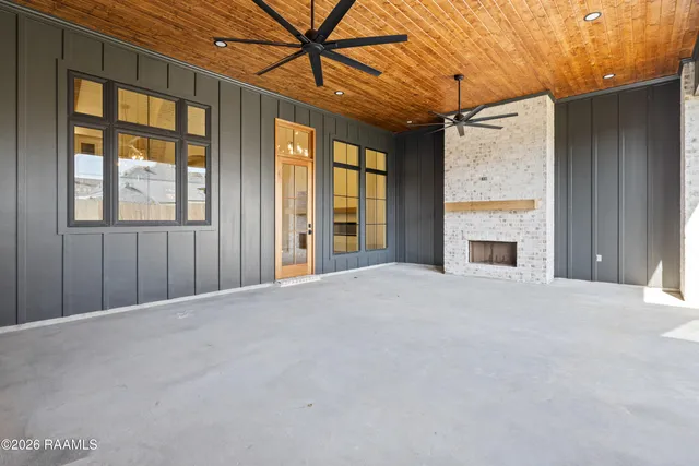 $929,000 | 309 Sunset Palm Court, Youngsville, LA 70592