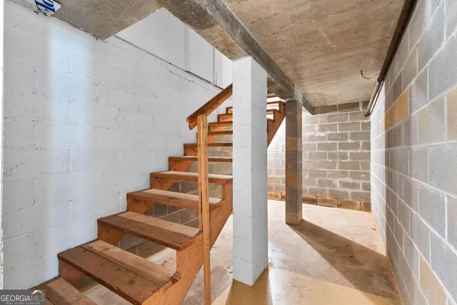 a view of a large building with an outdoor space