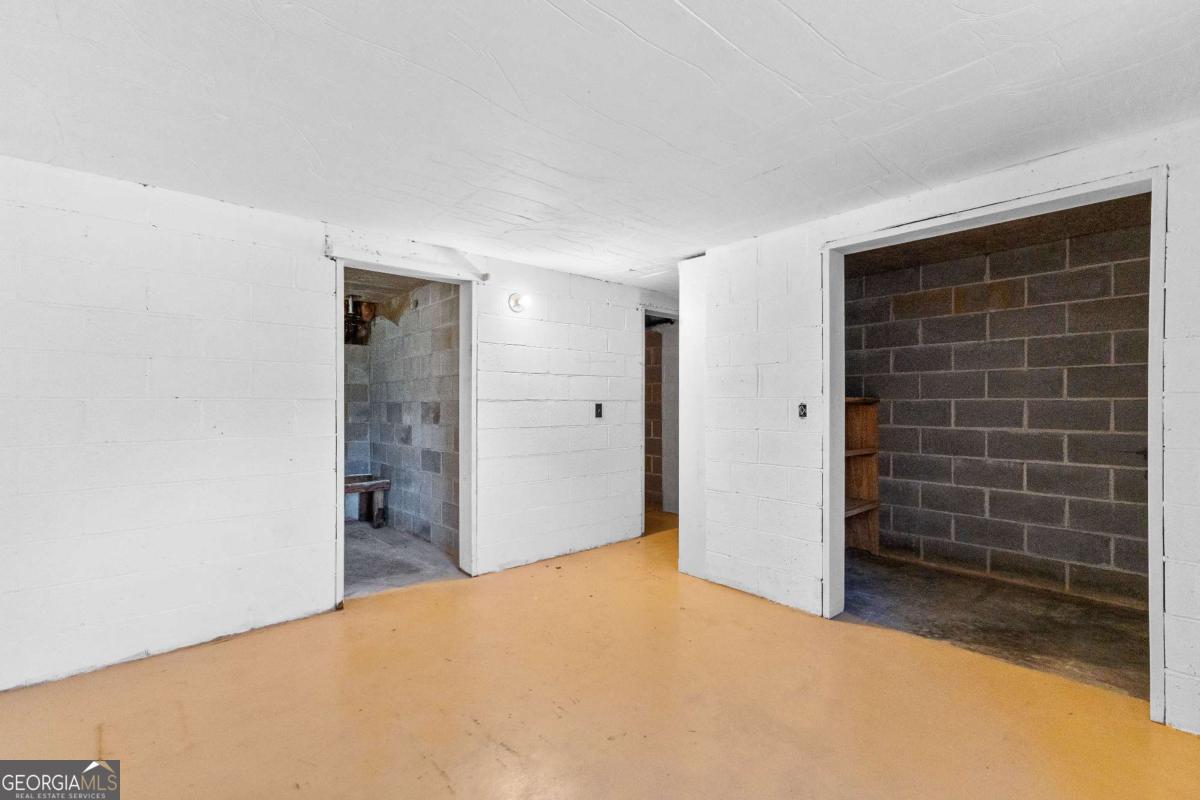 2540 Hannahs Mill Road Thomaston, GA 30286 - Photo 36 of 76 a view of an empty room with a bathroom