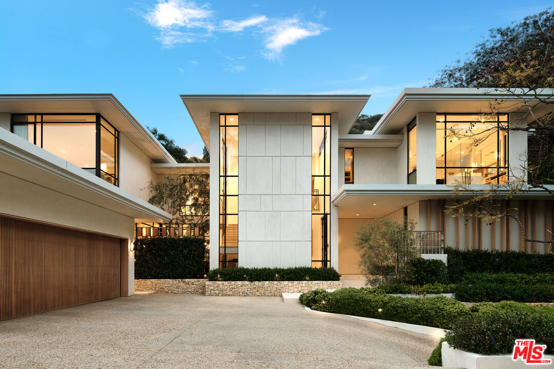 9509 Heather Road Beverly Hills, CA 90210 - Photo 2 of 26