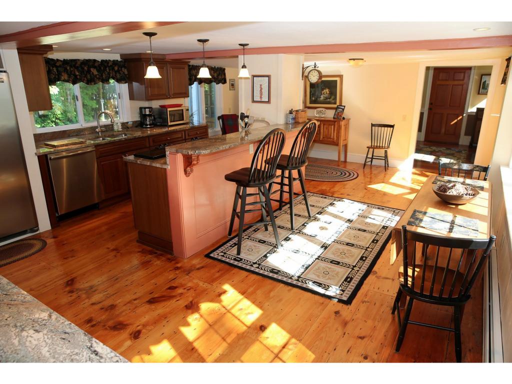 73 Exeter Road North Hampton, NH 03862 - Photo 5 of 35