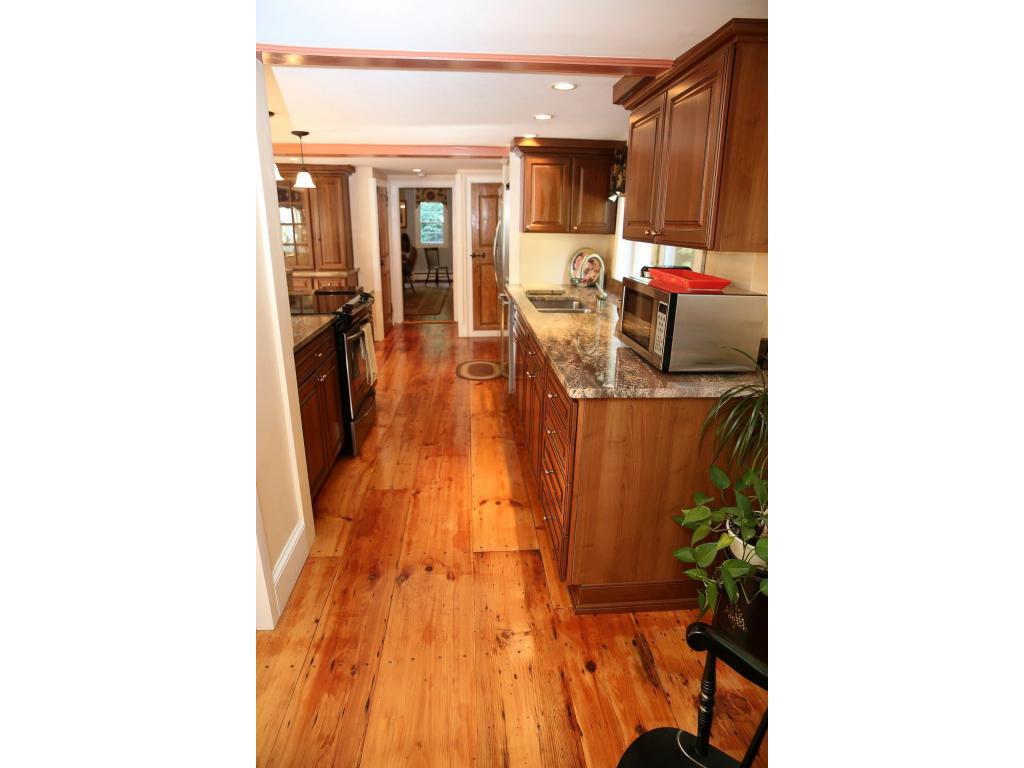 73 Exeter Road North Hampton, NH 03862 - Photo 8 of 35