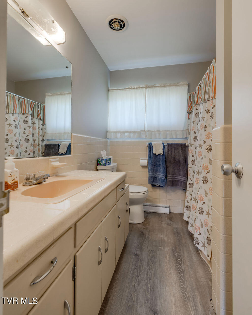 2121 Heatherly Road Kingsport, TN 37660 - Photo 23 of 47 023