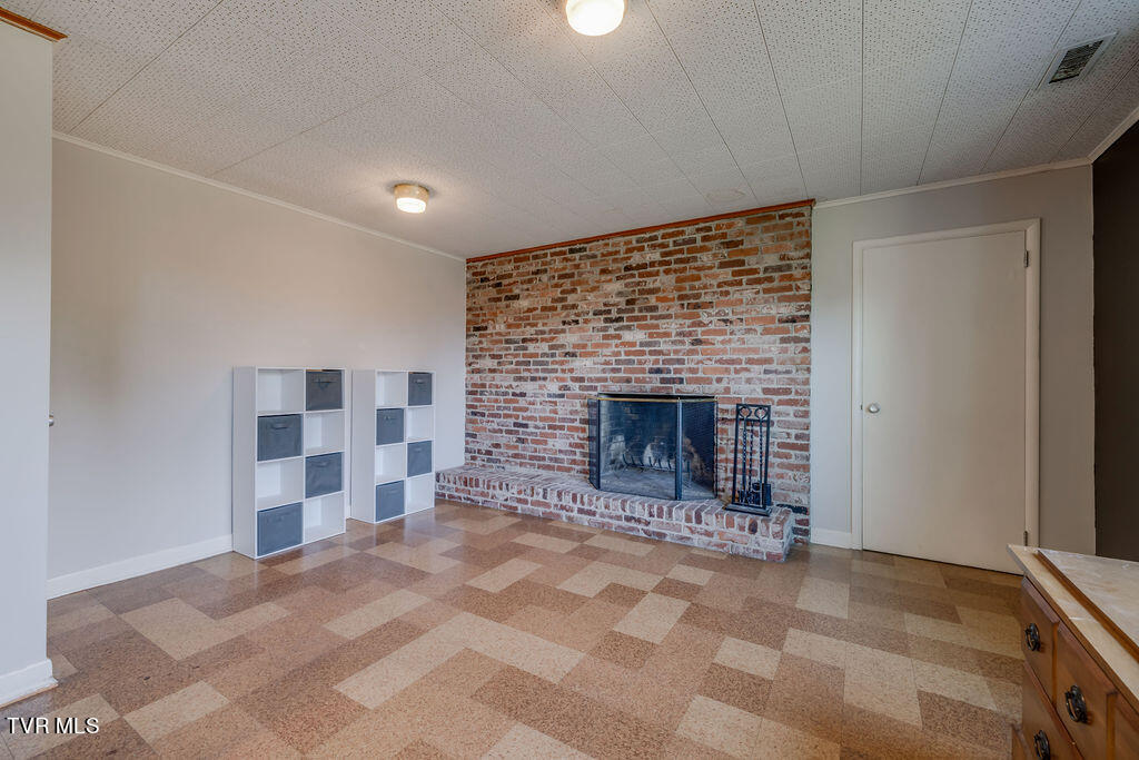 2121 Heatherly Road Kingsport, TN 37660 - Photo 27 of 47 027