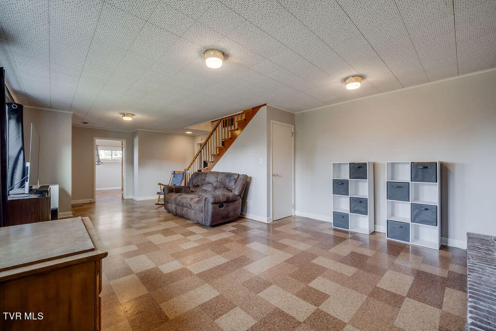 2121 Heatherly Road Kingsport, TN 37660 - Photo 28 of 47 028