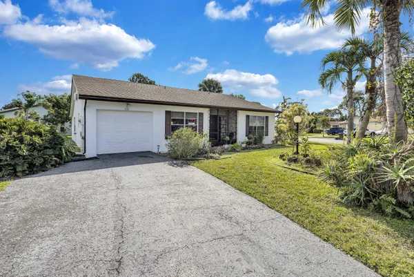 $468,000 | 6137 Rainbow Circle, Greenacres, FL 33463