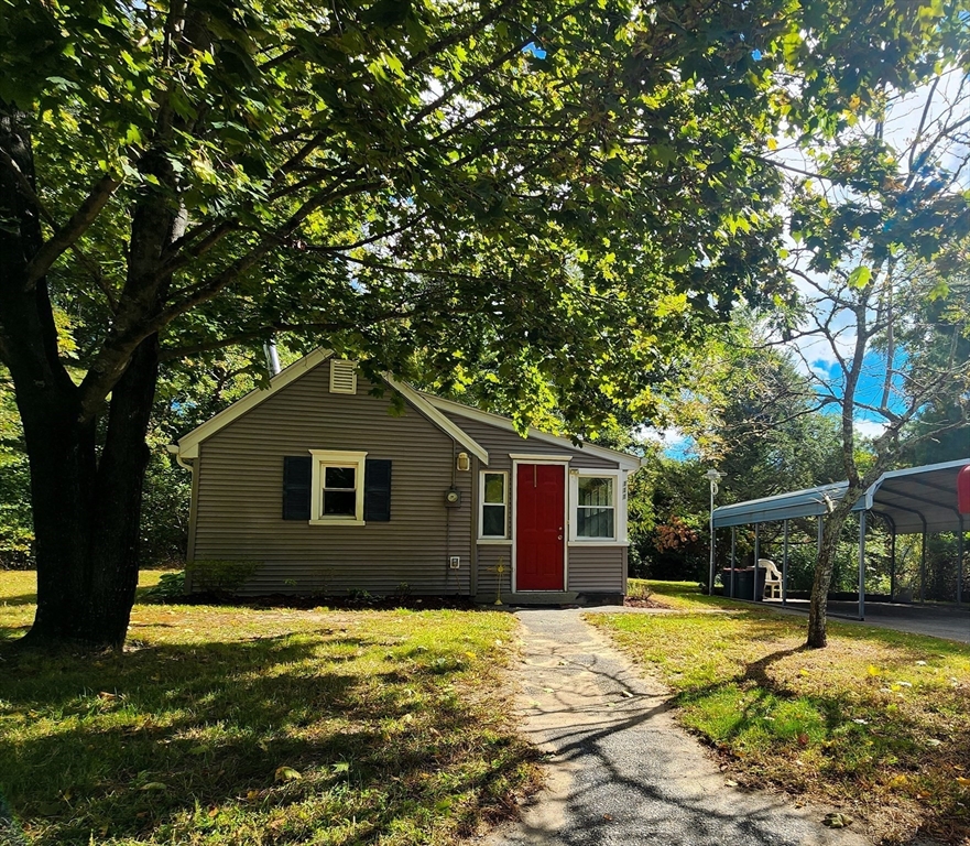 117 High Street Freetown, MA 02702 - Photo 2 of 18 a house with a outdoor space